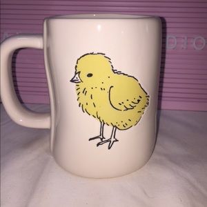 Rae Dunn CUTE CHICK yellow 🐥 pic on back mug